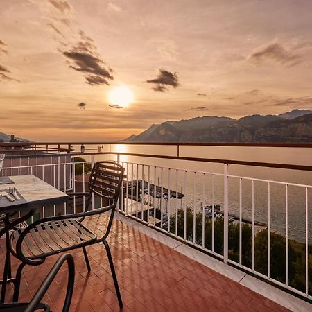 Lake View Luca Apartment Malcesine Ngoại thất bức ảnh