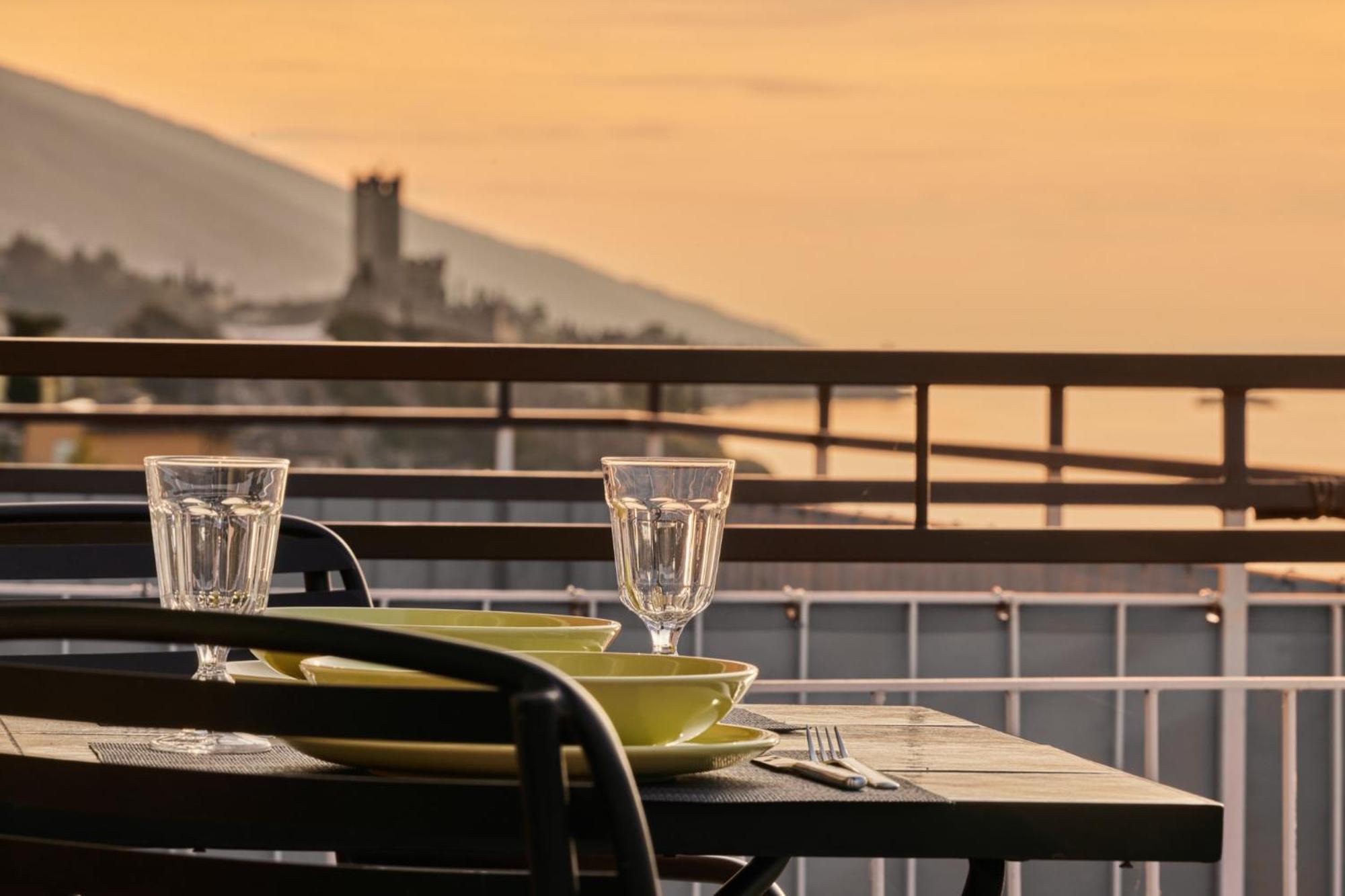 Lake View Luca Apartment Malcesine Ngoại thất bức ảnh